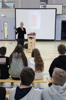 Digitale Lebenswelten erfordern digitale Kompetenzen